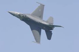У США сенатори закликали передати Україні F-16 та ATACMS