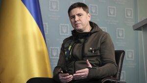 Відмова від ядерної зброї й внутрішні бунти: Подоляк розповів, коли можливі переговори з РФ