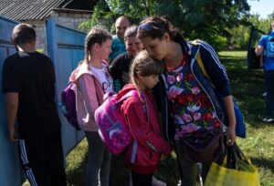Як евакуюють людей з Донеччини та Дніпропетровщини