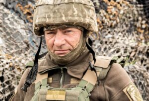 Наша влада прагне зробити ЗСУ армією пенсіонерів та інвалідів
