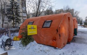 Чому ж влада не евакуює Київ?