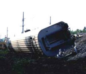 Списання вагонів за віком поглиблює кризу в перевезеннях