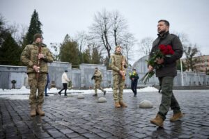 Зеленський маніакально одержимий владою